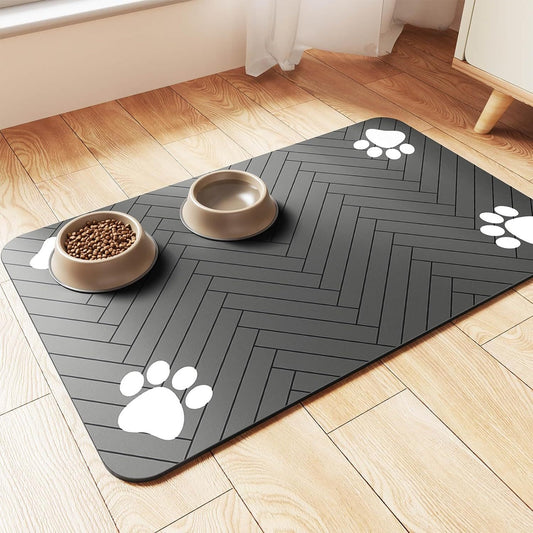Napfunterlage Hund schwarz – rutschfest & saugstark von LottyLove
